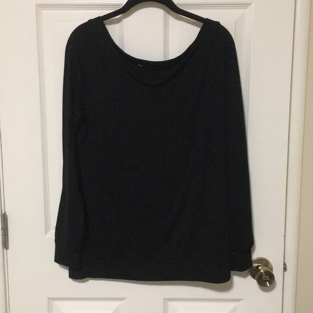 Lythe Oversized Off-the-shoulder top
